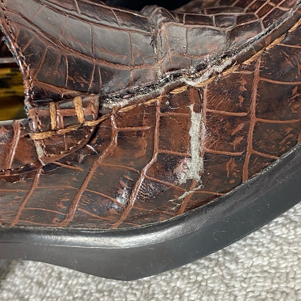 Vintage 90s Skechers Brown Croc Embossed Faux Leather Chunky Heeled Loafers 6.5 - Picture 9 of 14
